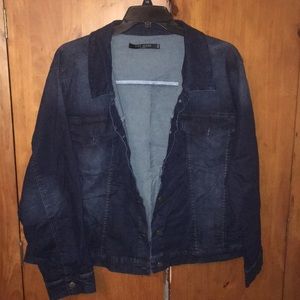 Max Jean Stretchy Jean Jacket NWOT (21)